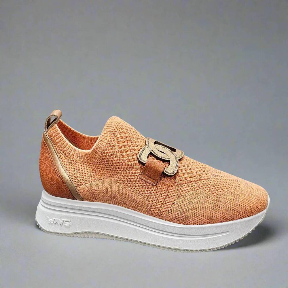 NEW SOFTWAVES women's simone slip-on shoes in tangerine